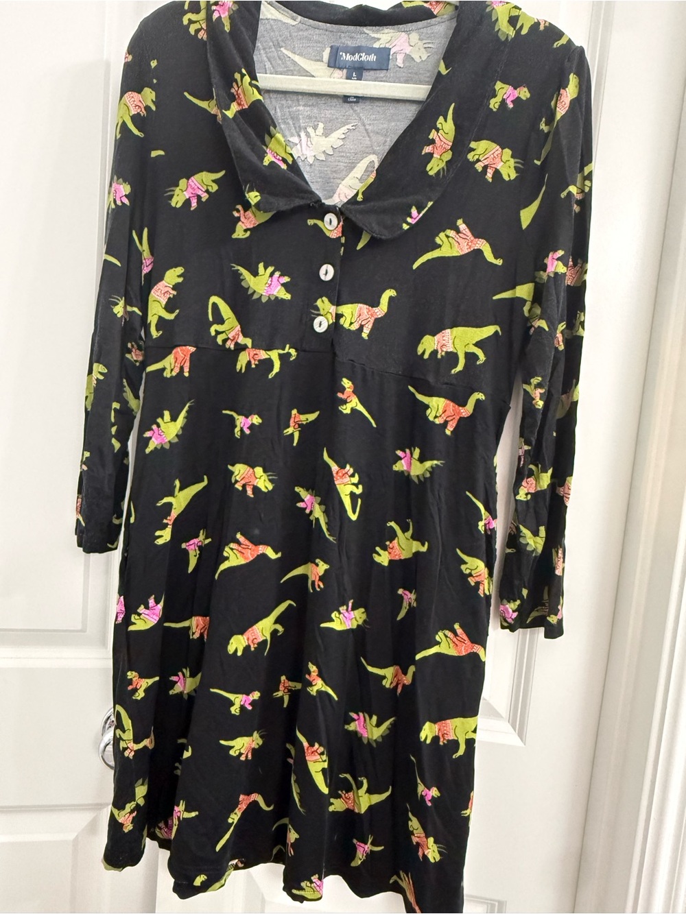 ModCloth Panache Aplenty Shift Dress in Black Dinos Dinosaurs Retro Quirky L
